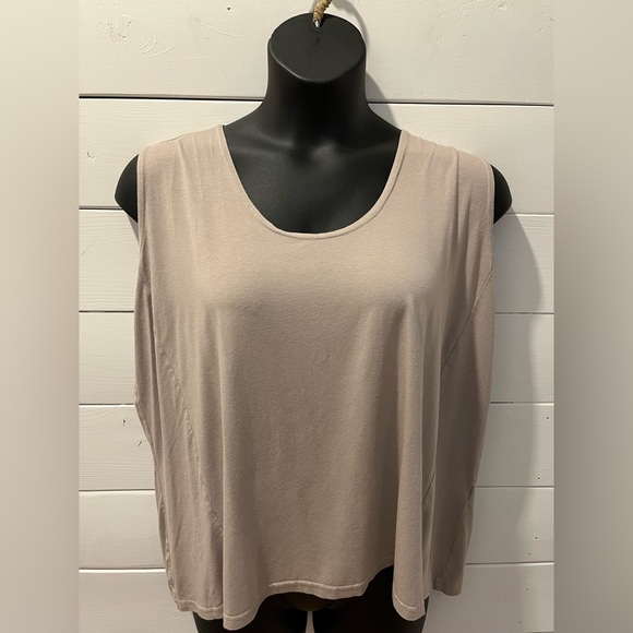 FA CONCEPT – STRETCH SLEEVELESS TOP – SIZE 8 / 3X (SEE MEASUREMENTS) - Picture 10 of 10